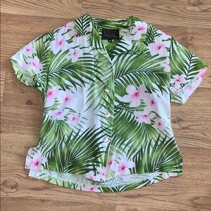 Hawaiian shirt size small